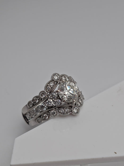 Ladies Round Diamond Engagement Ring